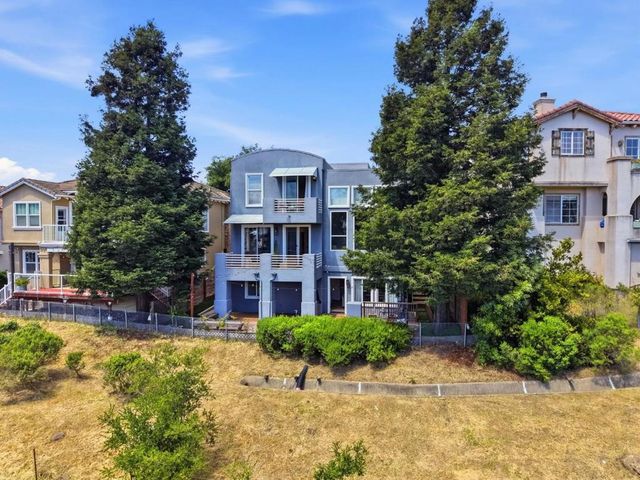 8265 Skyline Circle, Oakland, CA 94605