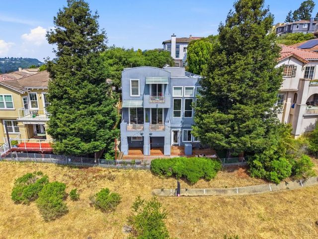 8265 Skyline Circle, Oakland, CA 94605