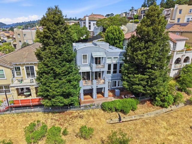 8265 Skyline Circle, Oakland, CA 94605