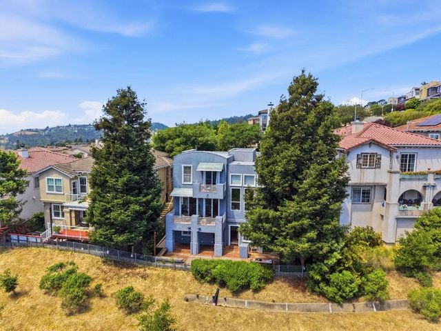 8265 Skyline Circle, Oakland, CA 94605