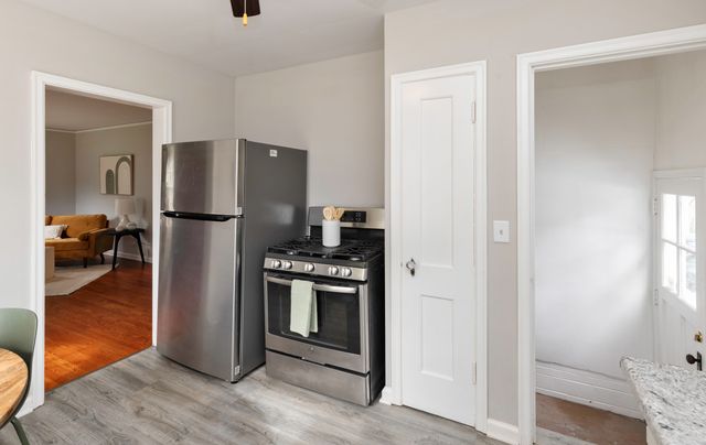 2504 33rd Street, Des Moines, IA 50310