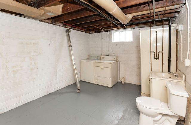 2504 33rd Street, Des Moines, IA 50310