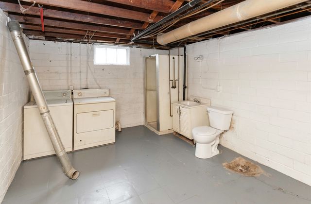 2504 33rd Street, Des Moines, IA 50310