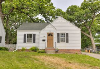 2504 33rd Street, Des Moines, IA 50310