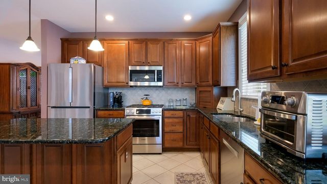 2235 WENTZ LN, Schwenksville, PA 19473