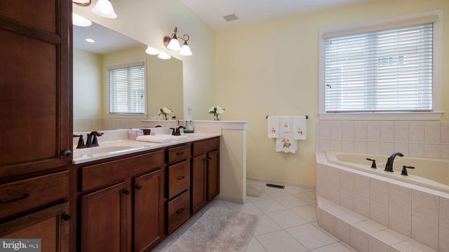 2235 WENTZ LN, Schwenksville, PA 19473