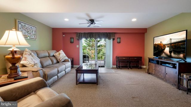 2235 WENTZ LN, Schwenksville, PA 19473