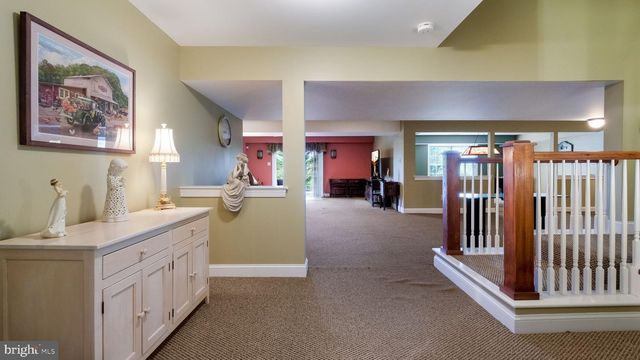2235 WENTZ LN, Schwenksville, PA 19473