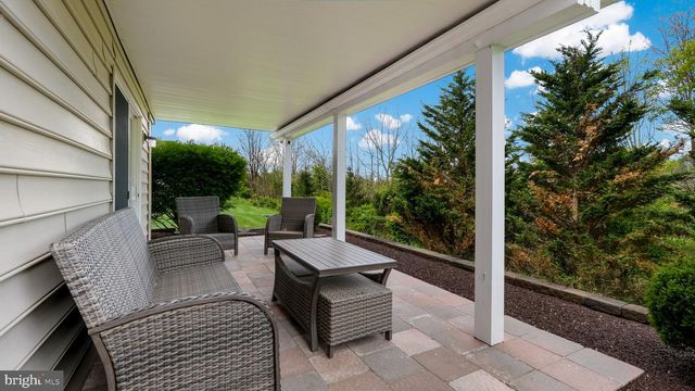 2235 WENTZ LN, Schwenksville, PA 19473