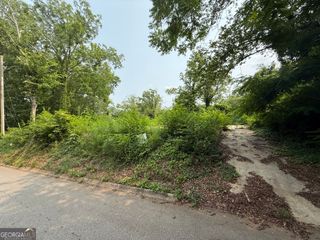 404 E Quilly Street, Griffin, GA 30223