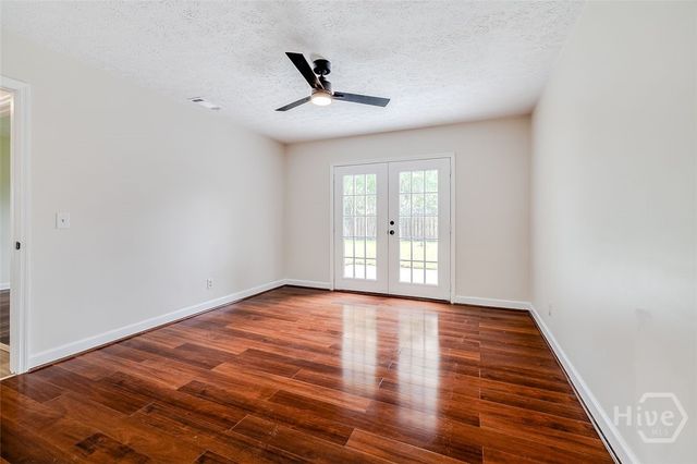 1 E White Hawthorne Drive, Savannah, GA 31419
