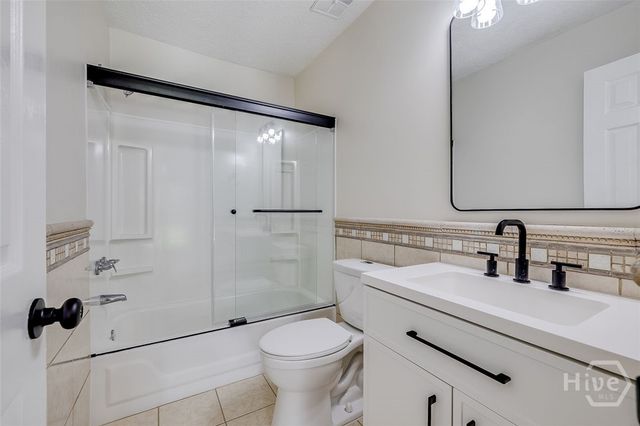 1 E White Hawthorne Drive, Savannah, GA 31419