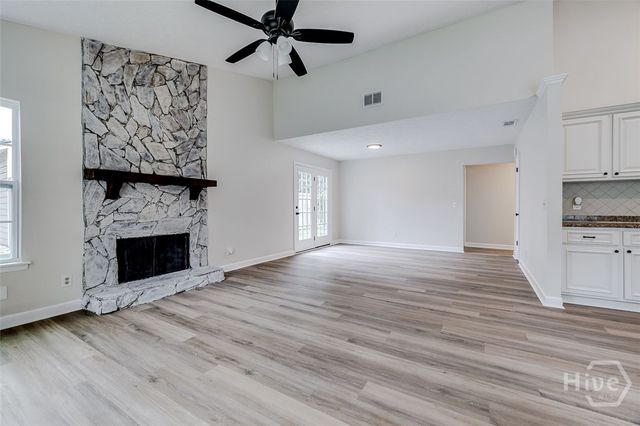 1 E White Hawthorne Drive, Savannah, GA 31419