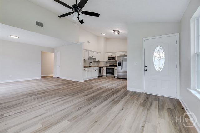 1 E White Hawthorne Drive, Savannah, GA 31419