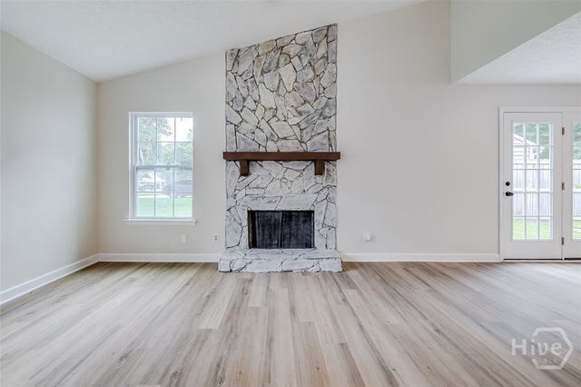 1 E White Hawthorne Drive, Savannah, GA 31419