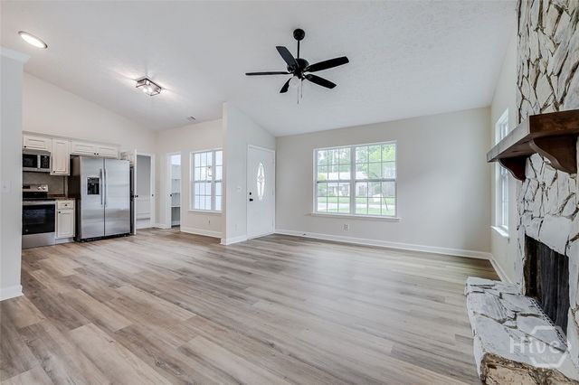 1 E White Hawthorne Drive, Savannah, GA 31419