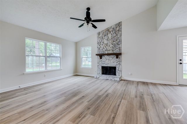 1 E White Hawthorne Drive, Savannah, GA 31419
