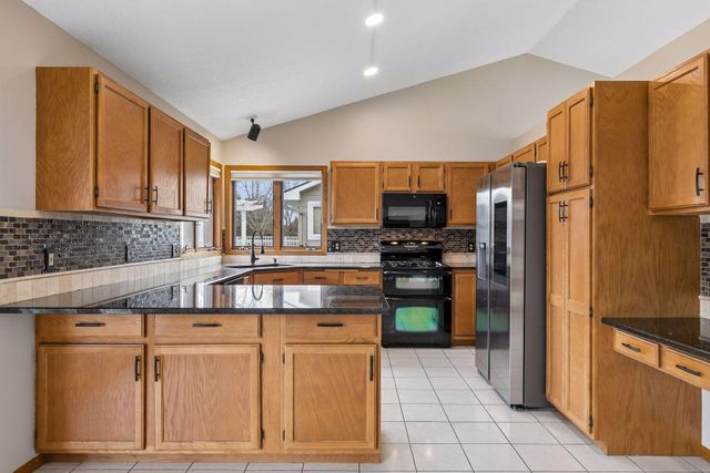 1325 Courtland E, Waconia, MN 55387