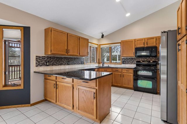 1325 Courtland E, Waconia, MN 55387