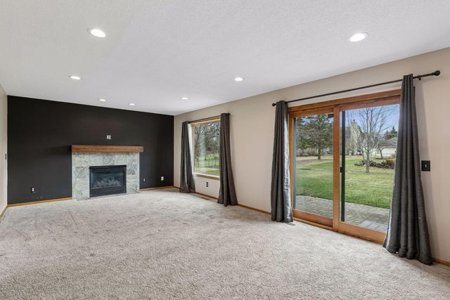 1325 Courtland E, Waconia, MN 55387