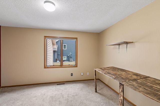 1325 Courtland E, Waconia, MN 55387