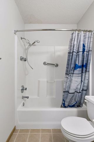 1325 Courtland E, Waconia, MN 55387