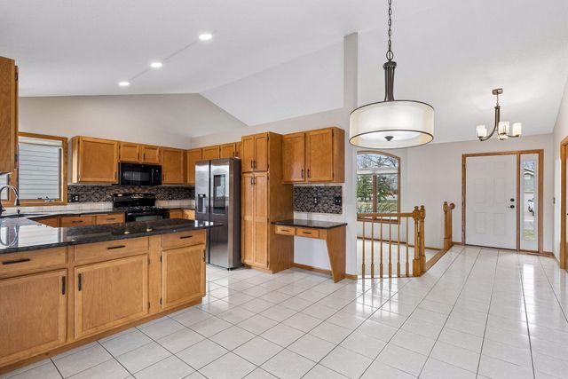 1325 Courtland E, Waconia, MN 55387