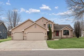 1325 Courtland E, Waconia, MN 55387