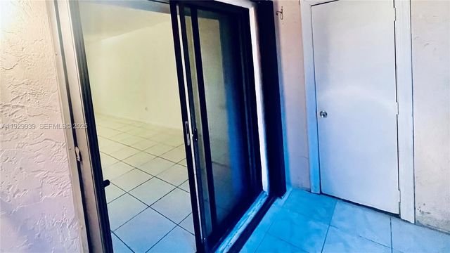 851 NE 207th Ln 204-13, Miami, FL 33179