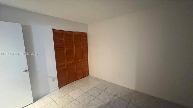 851 NE 207th Ln 204-13, Miami, FL 33179