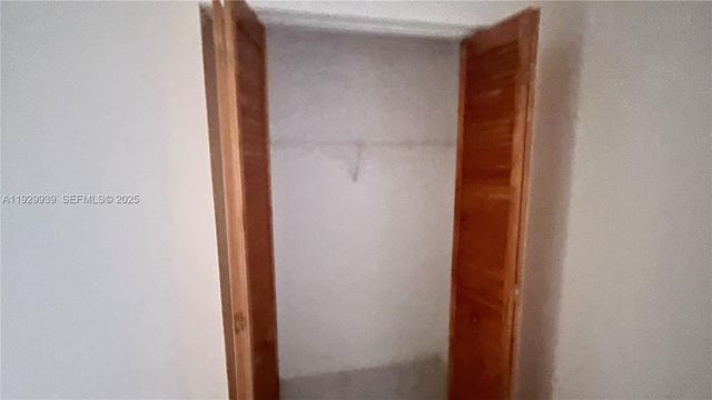 851 NE 207th Ln 204-13, Miami, FL 33179