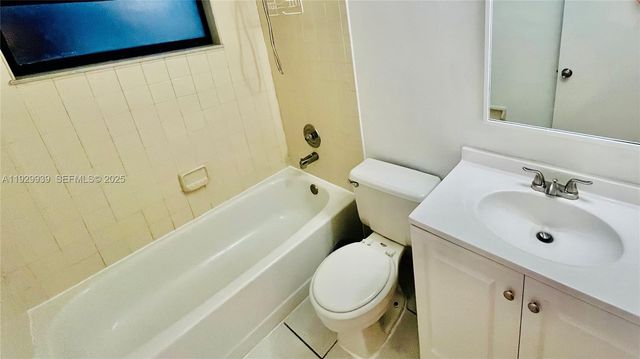 851 NE 207th Ln 204-13, Miami, FL 33179