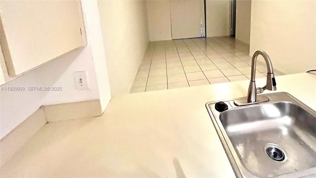 851 NE 207th Ln 204-13, Miami, FL 33179