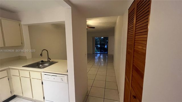 851 NE 207th Ln 204-13, Miami, FL 33179