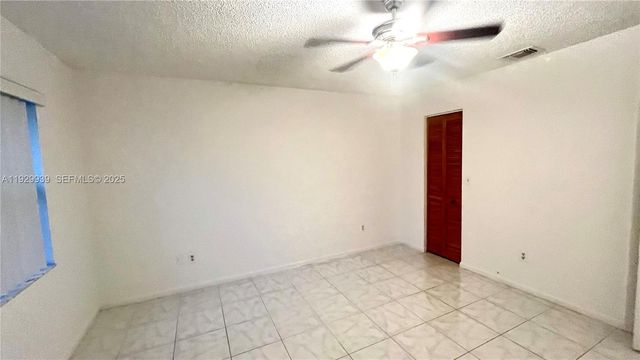 851 NE 207th Ln 204-13, Miami, FL 33179