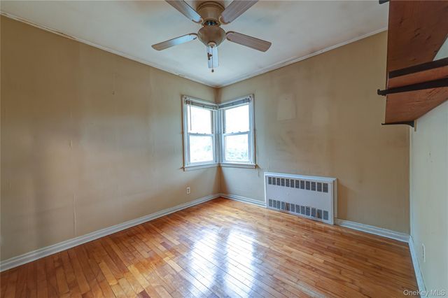 380 W Gates Avenue, Lindenhurst, NY 11757