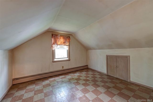 380 W Gates Avenue, Lindenhurst, NY 11757