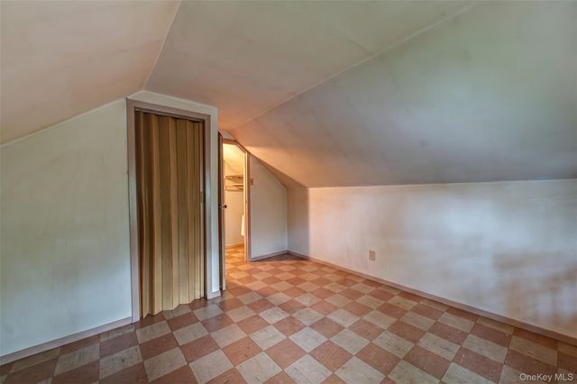 380 W Gates Avenue, Lindenhurst, NY 11757