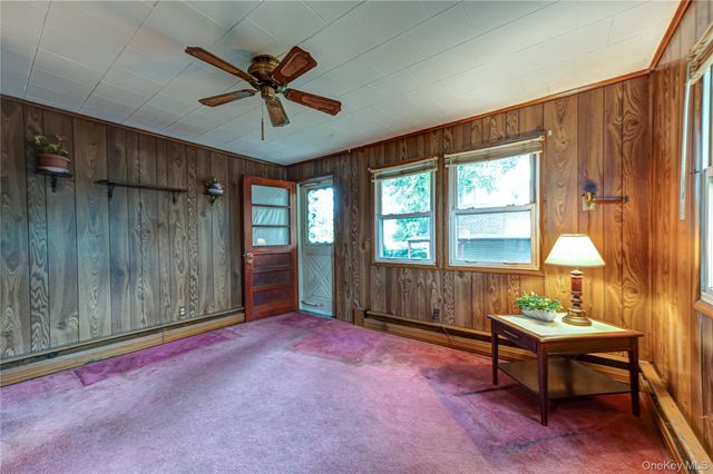 380 W Gates Avenue, Lindenhurst, NY 11757