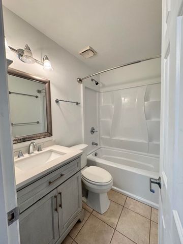 519 Parkdale Drive I, Charleston, SC 29414