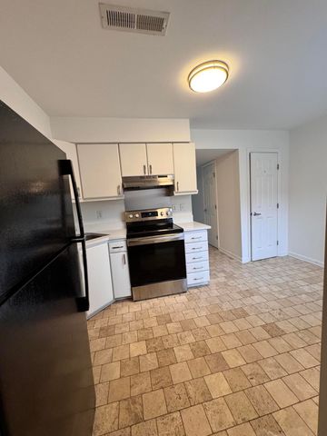 519 Parkdale Drive I, Charleston, SC 29414