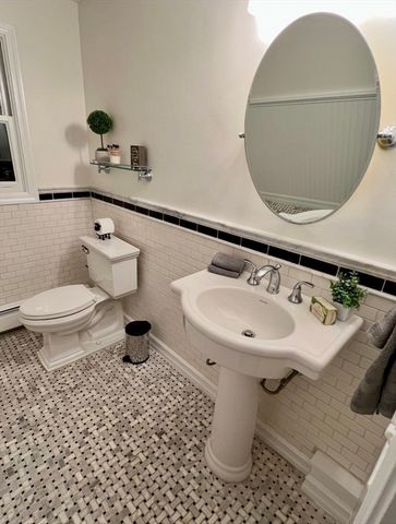 44 Arlington Ave, Braintree, MA 02184