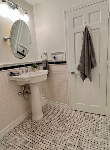 44 Arlington Ave, Braintree, MA 02184