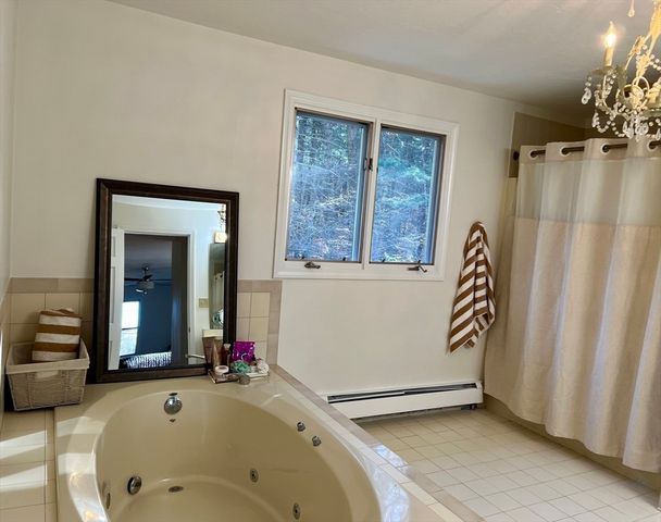 44 Arlington Ave, Braintree, MA 02184