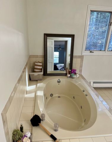 44 Arlington Ave, Braintree, MA 02184