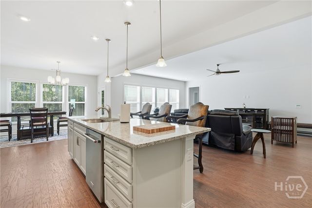 217 Higginson Drive, Richmond Hill, GA 31324