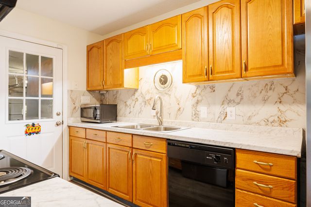 2206 Pin Oak Circle, Valdosta, GA 31602