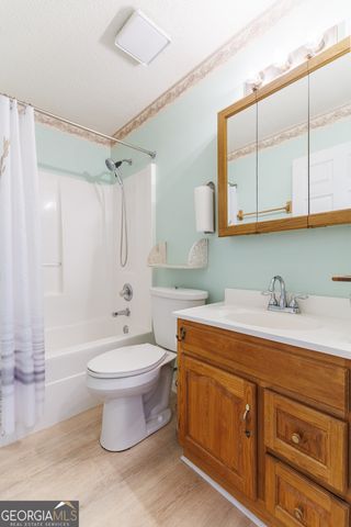 2206 Pin Oak Circle, Valdosta, GA 31602