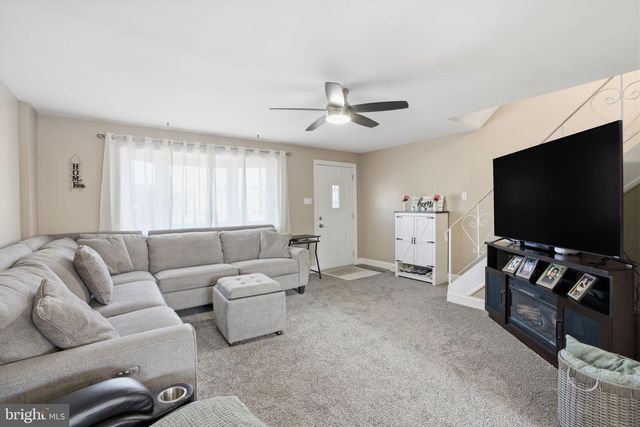 3622 CANBY DR, Philadelphia, PA 19154
