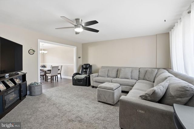 3622 CANBY DR, Philadelphia, PA 19154